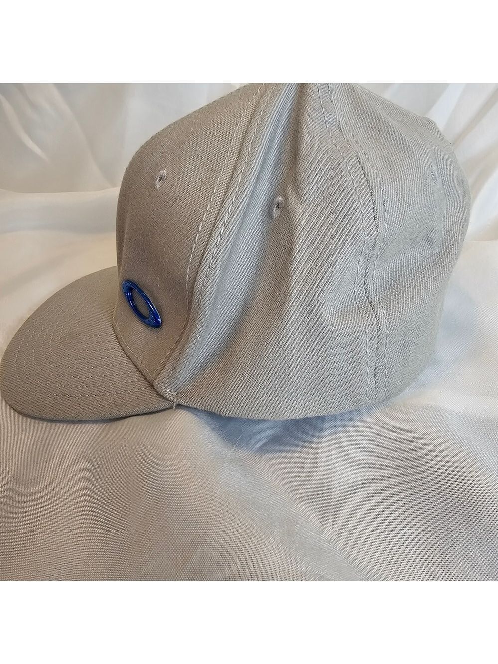 Oakley Ball Cap - Picture 3 of 6